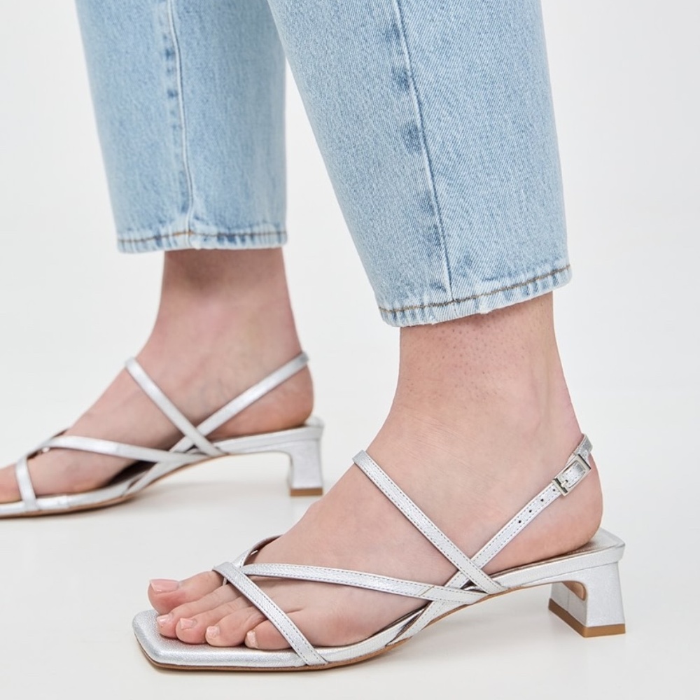 Intentionally Blank Pup Sandals Size 39